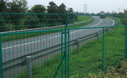 公路護(hù)欄網(wǎng) 公路護(hù)欄網(wǎng)